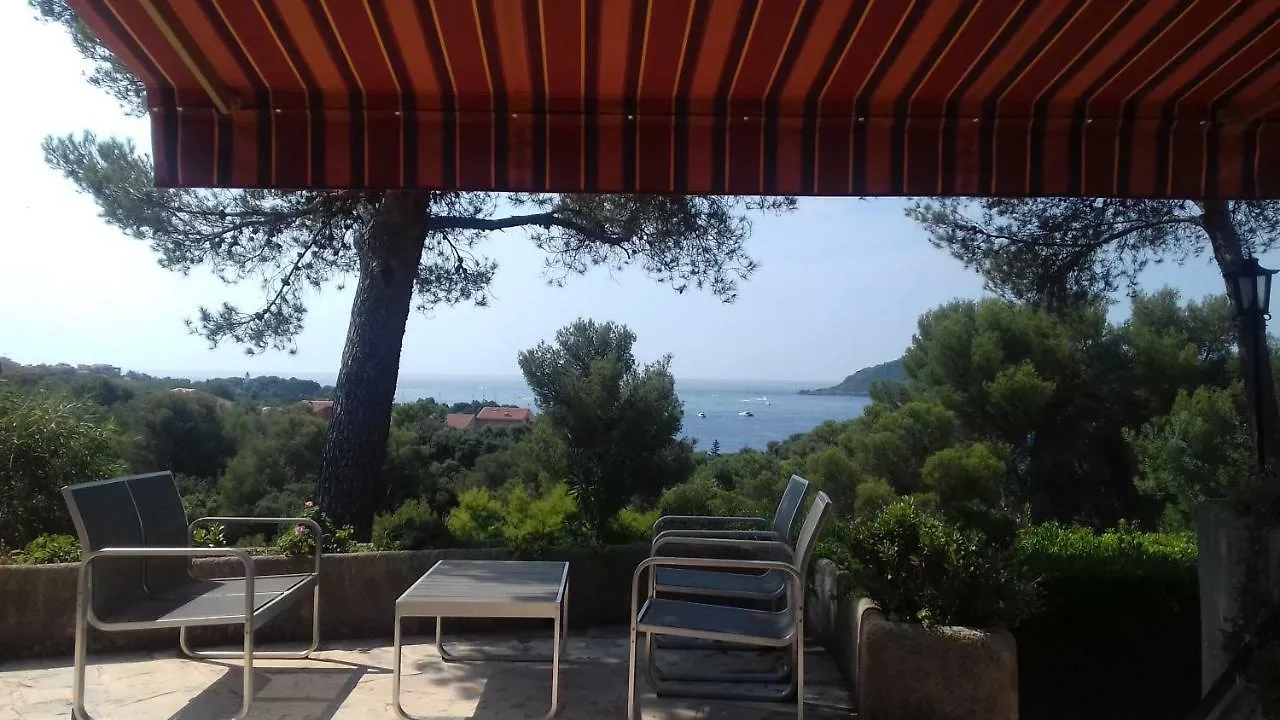 Vila La Pequenita Saint-Raphaël